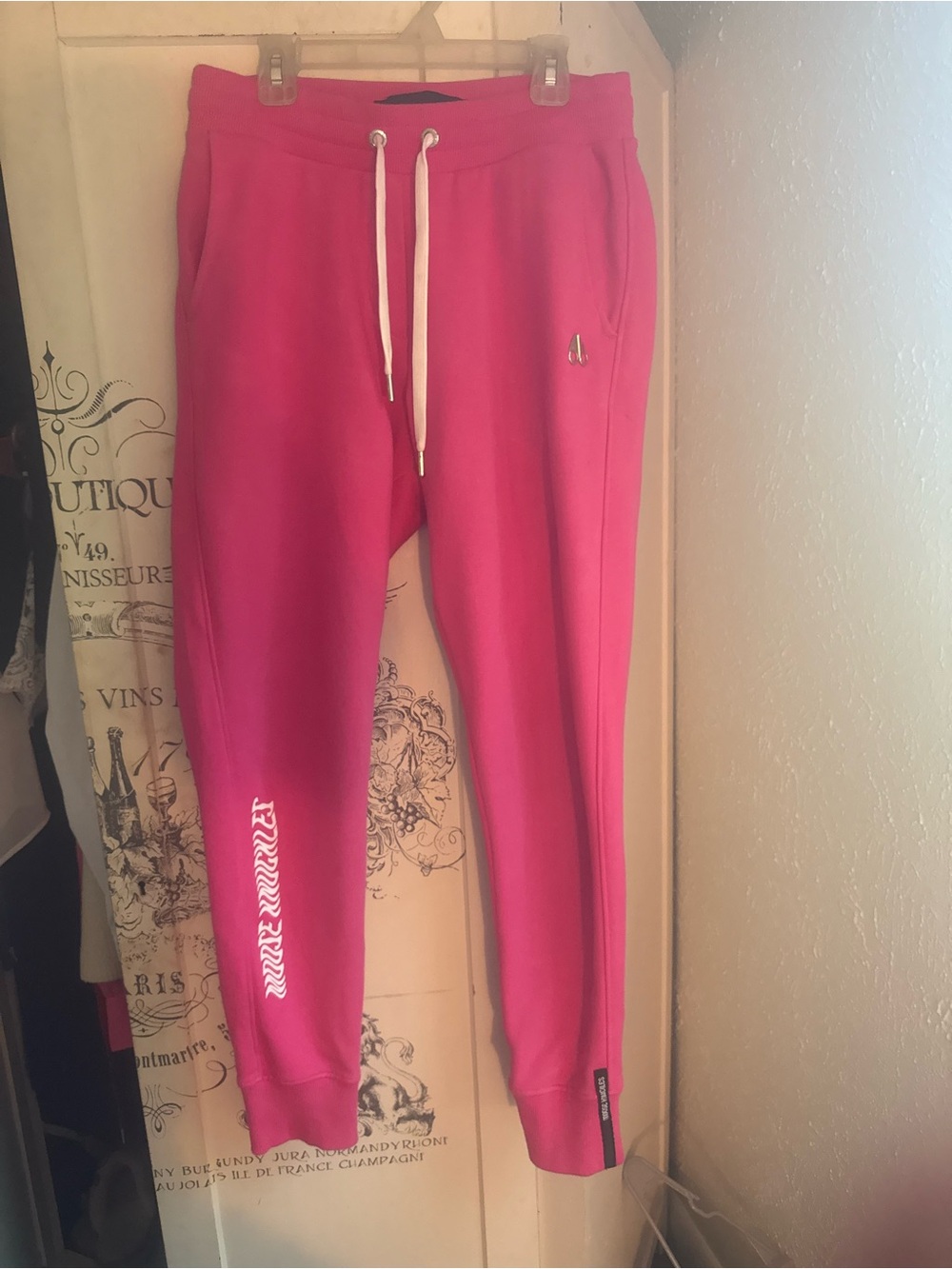 NWOT MooseKnuckles Authentic Pink Joggers- Small